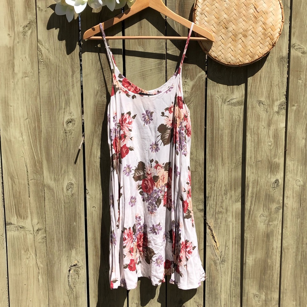 BRANDY MELVILLE / Flower dress / summer wear